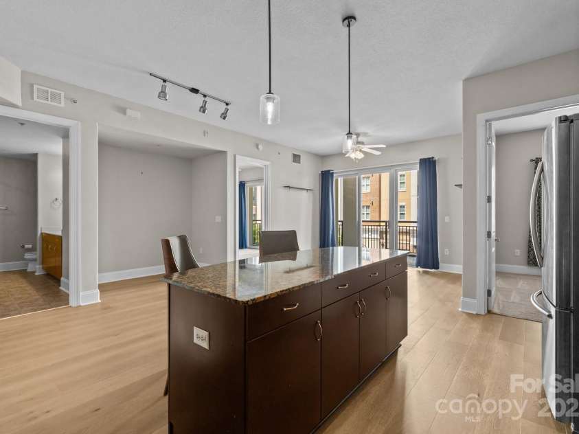 4625 Piedmont Row Drive, Charlotte, NC 28210.  MLS# CAR4275567, YatesRealty ID 18865. 