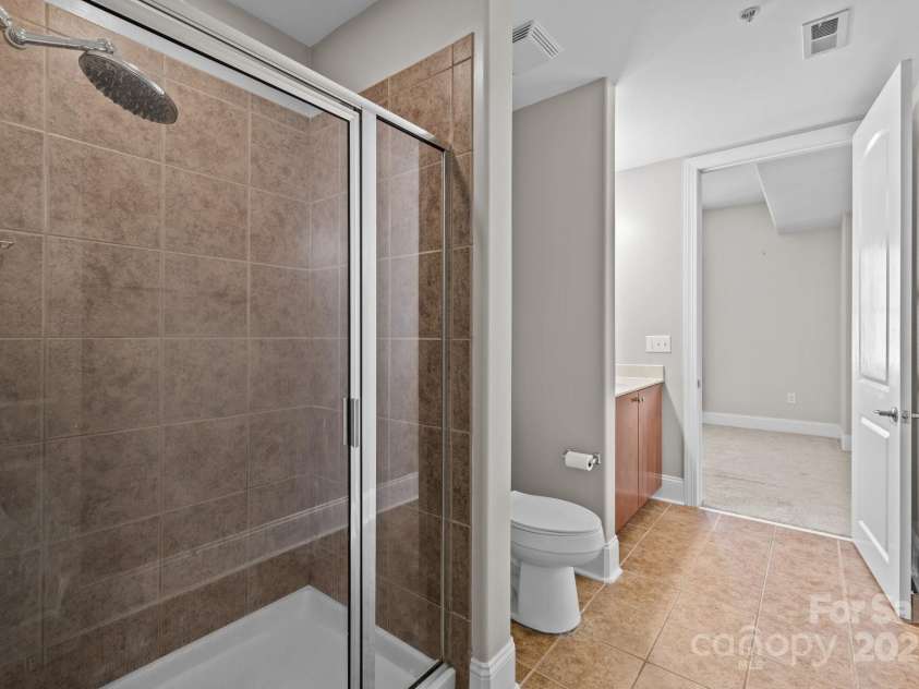 4625 Piedmont Row Drive, Charlotte, NC 28210.  MLS# CAR4275567, YatesRealty ID 18865. 