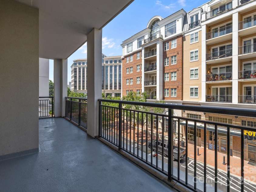 4625 Piedmont Row Drive, Charlotte, NC 28210.  MLS# CAR4275567, YatesRealty ID 18865. 