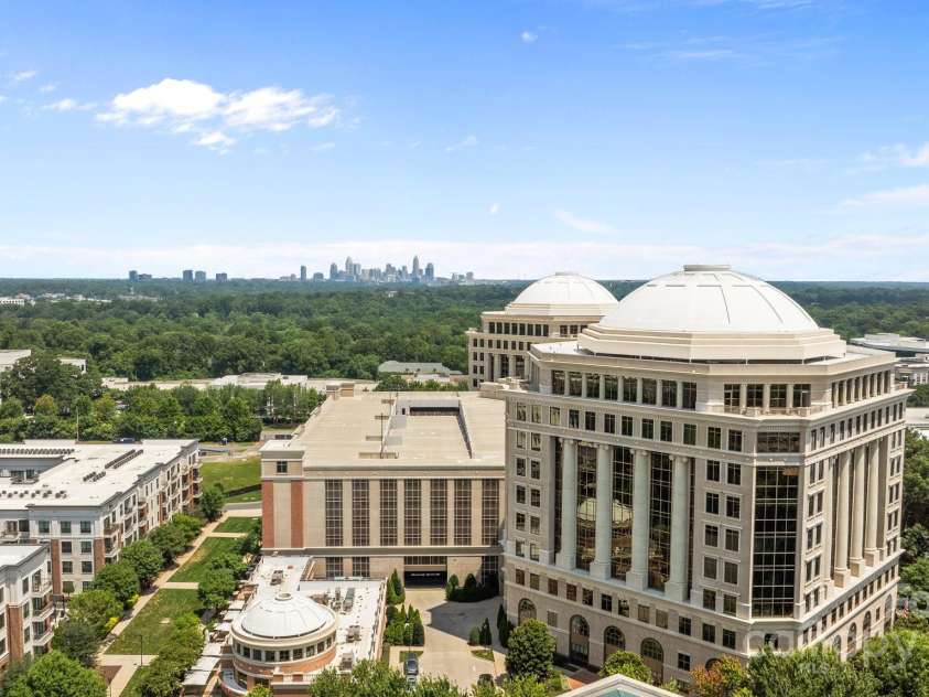 4625 Piedmont Row Drive, Charlotte, NC 28210.  MLS# CAR4275567, YatesRealty ID 18865. 