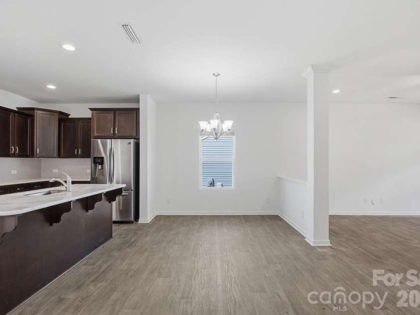 4225 Stockbrook Drive, Charlotte, NC 28215.  MLS# CAR4366058, YatesRealty ID 18866. 
