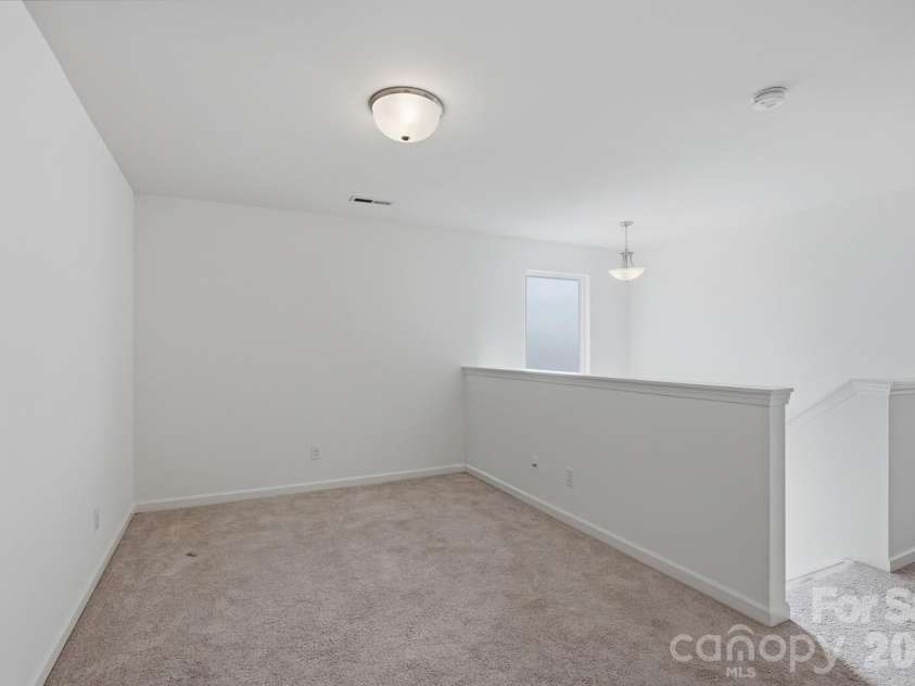 4225 Stockbrook Drive, Charlotte, NC 28215.  MLS# CAR4366058, YatesRealty ID 18866. 