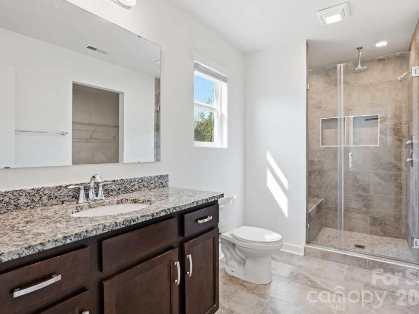 4225 Stockbrook Drive, Charlotte, NC 28215.  MLS# CAR4366058, YatesRealty ID 18866. 