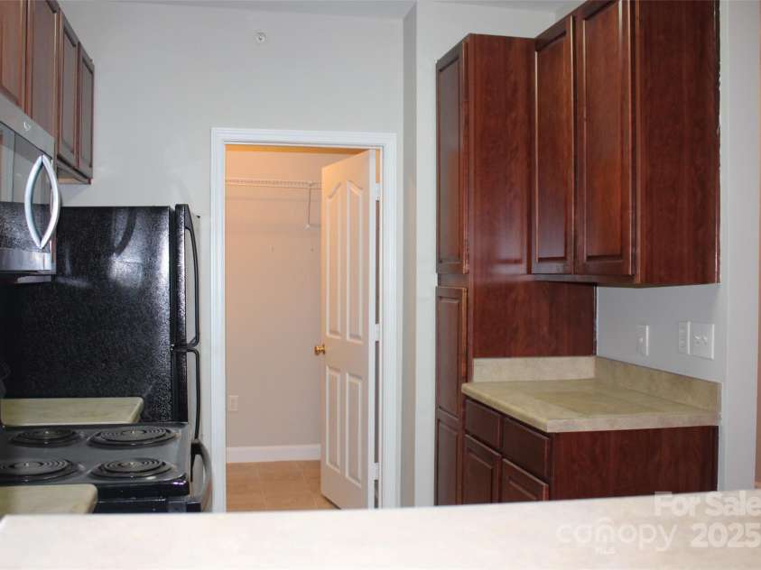 9823 Hyde Glen Court, Charlotte, NC 28262.  MLS# CAR4268137, YatesRealty ID 18866. 