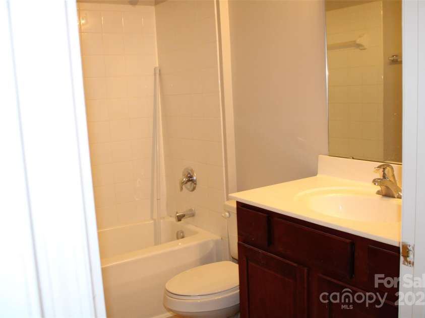 9823 Hyde Glen Court, Charlotte, NC 28262.  MLS# CAR4268137, YatesRealty ID 18866. 