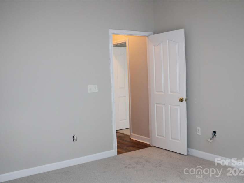 9823 Hyde Glen Court, Charlotte, NC 28262.  MLS# CAR4268137, YatesRealty ID 18866. 