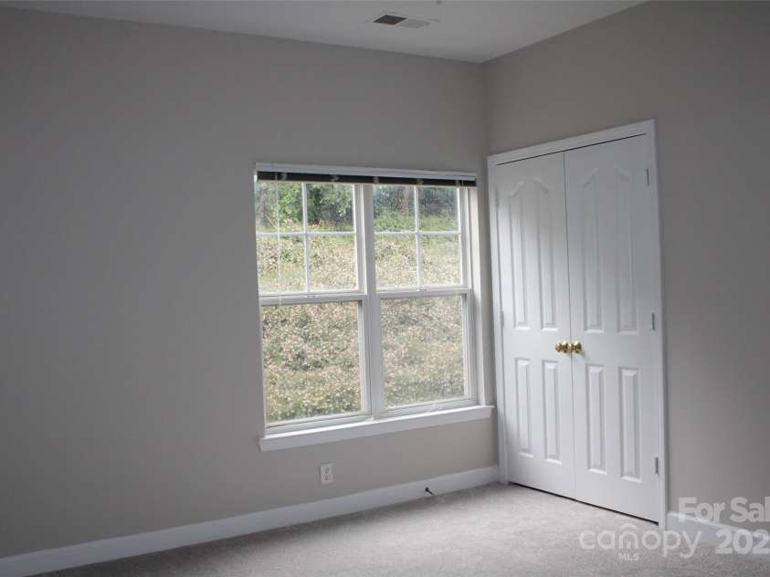 9823 Hyde Glen Court, Charlotte, NC 28262.  MLS# CAR4268137, YatesRealty ID 18866. 