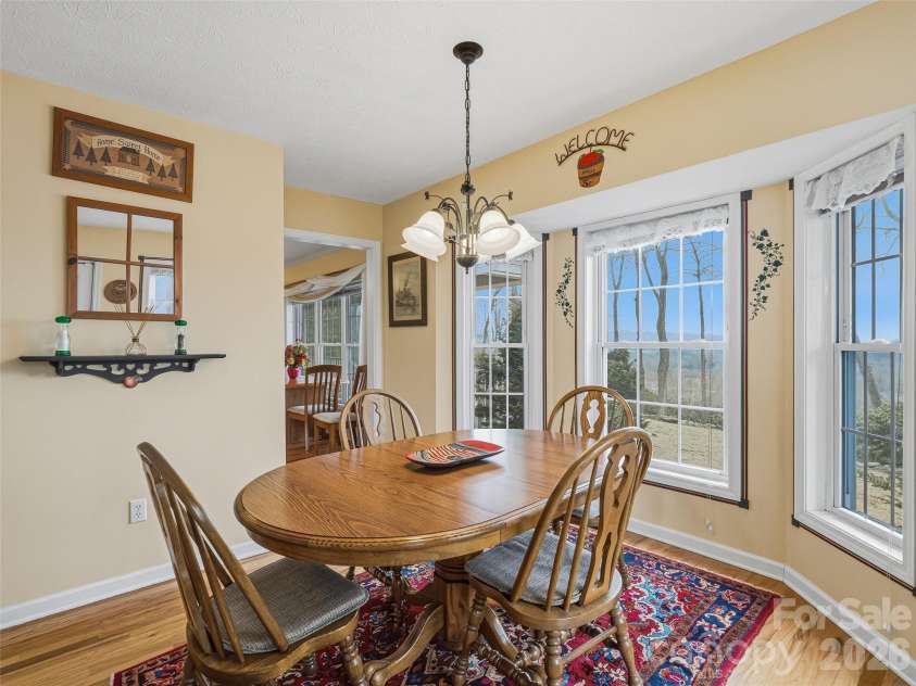 24 Abbey Lane, Hendersonville, NC 28739.  MLS# CAR4351238, YatesRealty ID 18867. 