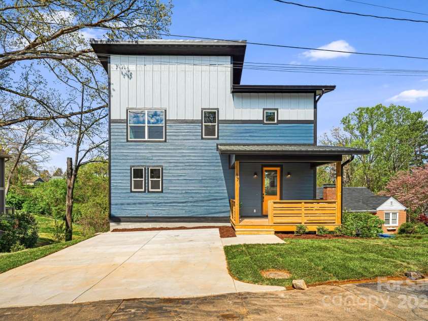 37 Crestview Street, Asheville, NC 28803.  MLS# CAR4238543, YatesRealty ID 18867. 