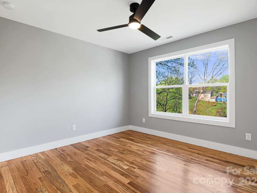 37 Crestview Street, Asheville, NC 28803.  MLS# CAR4238543, YatesRealty ID 18867. 