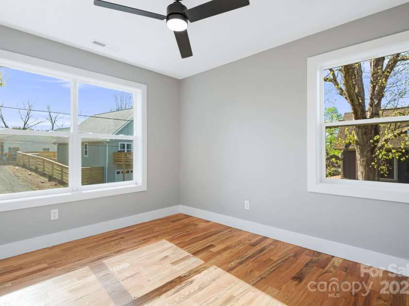 37 Crestview Street, Asheville, NC 28803.  MLS# CAR4238543, YatesRealty ID 18867. 