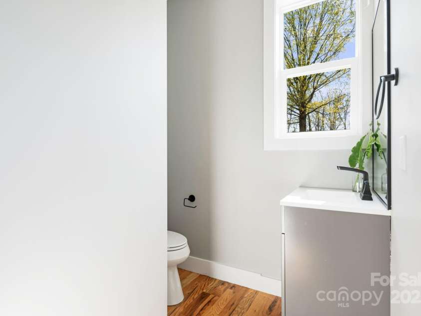 37 Crestview Street, Asheville, NC 28803.  MLS# CAR4238543, YatesRealty ID 18867. 