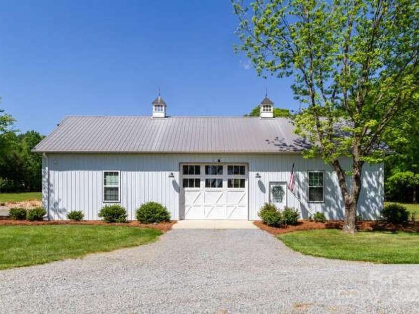 796 Cornelius Road, Mooresville, NC 28117.  MLS# CAR4192360, YatesRealty ID 18868. 