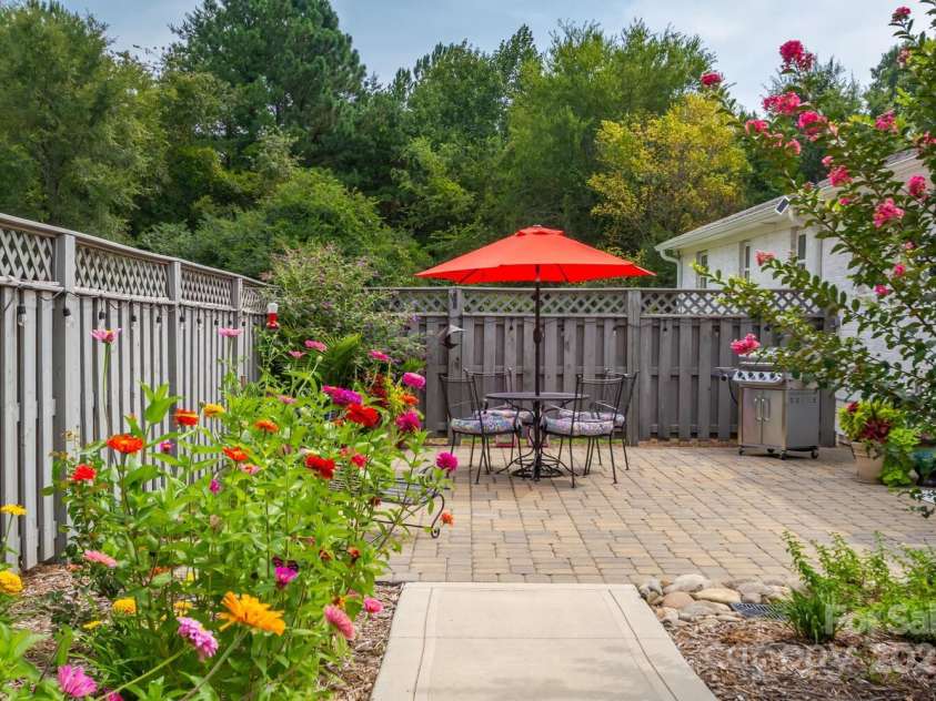 796 Cornelius Road, Mooresville, NC 28117.  MLS# CAR4192360, YatesRealty ID 18868. 