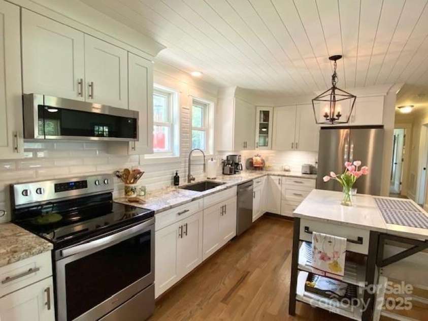 796 Cornelius Road, Mooresville, NC 28117.  MLS# CAR4192360, YatesRealty ID 18868. 