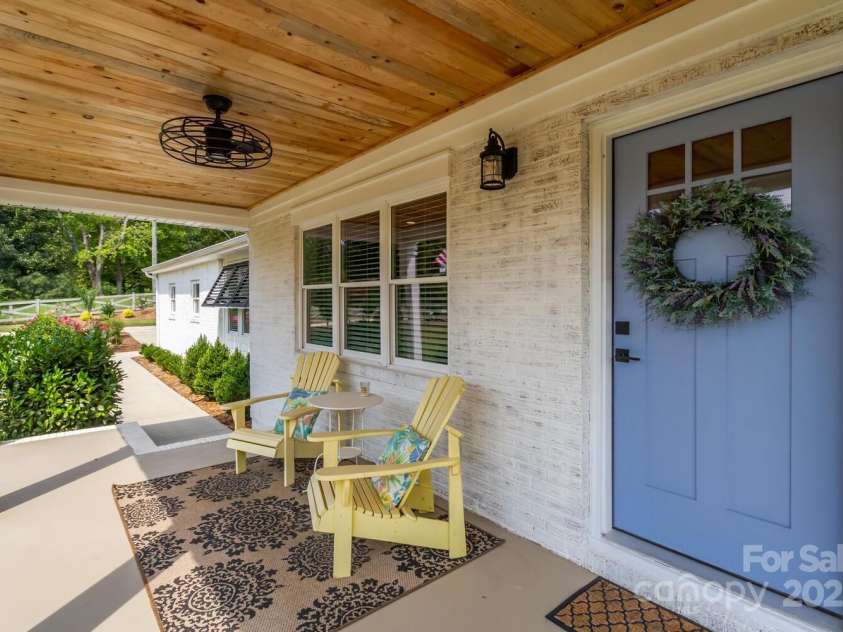 796 Cornelius Road, Mooresville, NC 28117.  MLS# CAR4192360, YatesRealty ID 18868. 