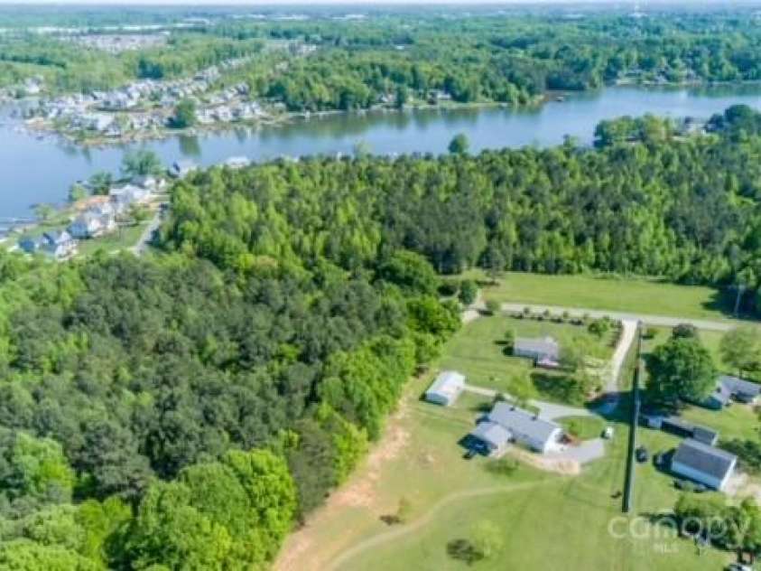 796 Cornelius Road, Mooresville, NC 28117.  MLS# CAR4192360, YatesRealty ID 18868. 