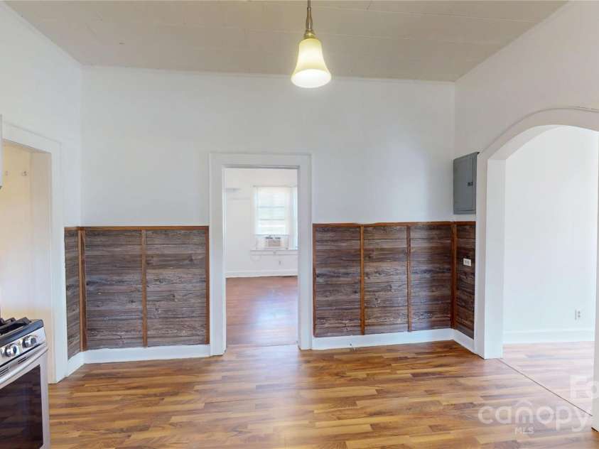 52 6th C Street, Marion, NC 28752.  MLS# CAR4222041, YatesRealty ID 18869. 