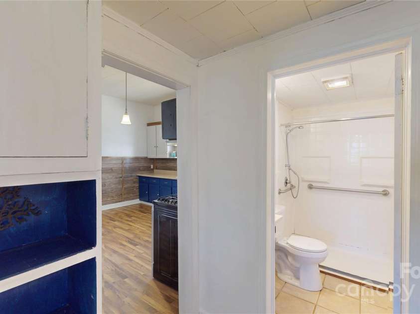 52 6th C Street, Marion, NC 28752.  MLS# CAR4222041, YatesRealty ID 18869. 