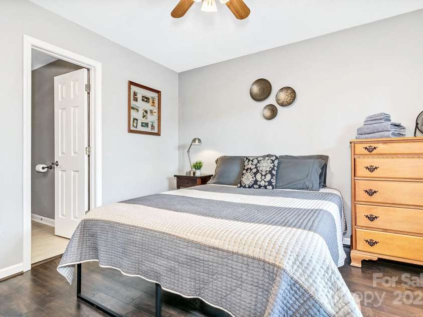 10 Harrisland Drive, Asheville, NC 28806.  MLS# CAR4316765, YatesRealty ID 1887. 