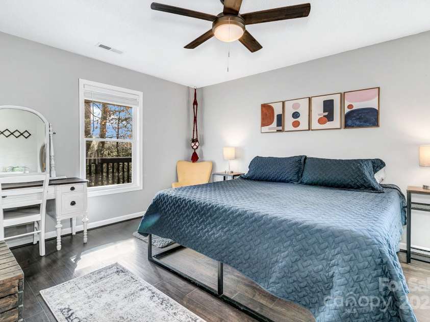 10 Harrisland Drive, Asheville, NC 28806.  MLS# CAR4316765, YatesRealty ID 1887. 