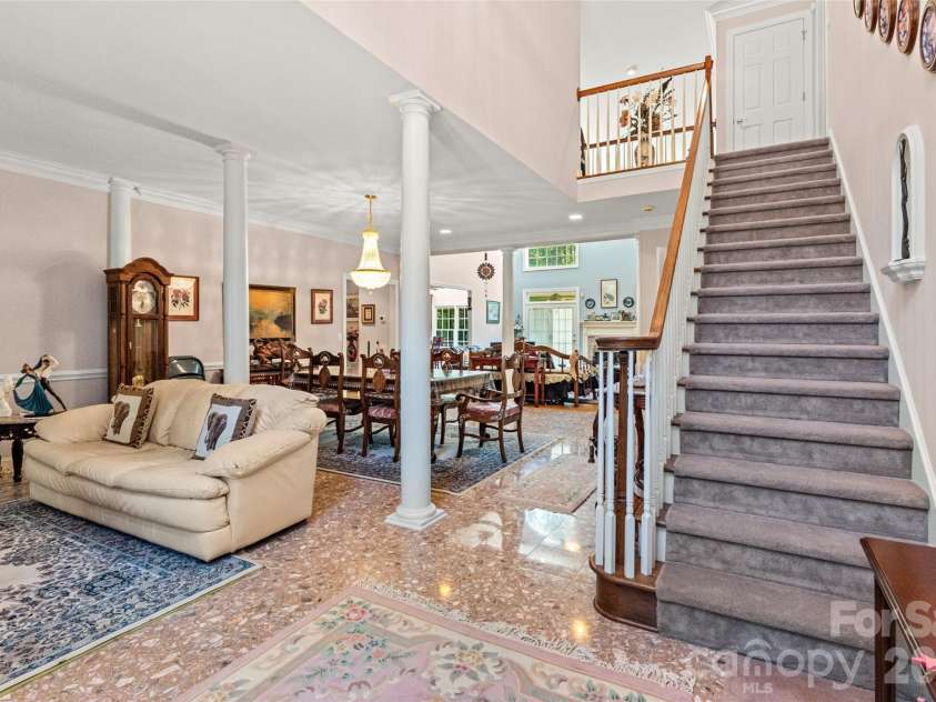 226 Glenview Drive, Salisbury, NC 28147.  MLS# CAR4372164, YatesRealty ID 18870. 