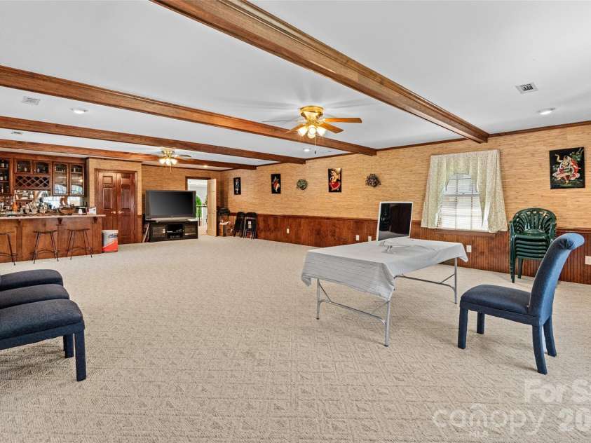 226 Glenview Drive, Salisbury, NC 28147.  MLS# CAR4372164, YatesRealty ID 18870. 