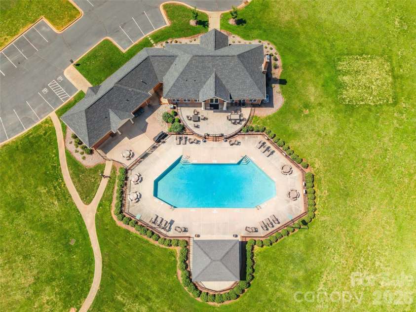 226 Glenview Drive, Salisbury, NC 28147.  MLS# CAR4372164, YatesRealty ID 18870. 