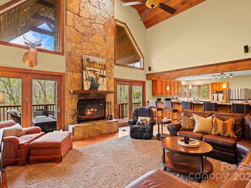 40 Ollis Ridge Lane, Elk Park, NC 28622.  MLS# CAR4268982, YatesRealty ID 18870. This furniture does come with the home