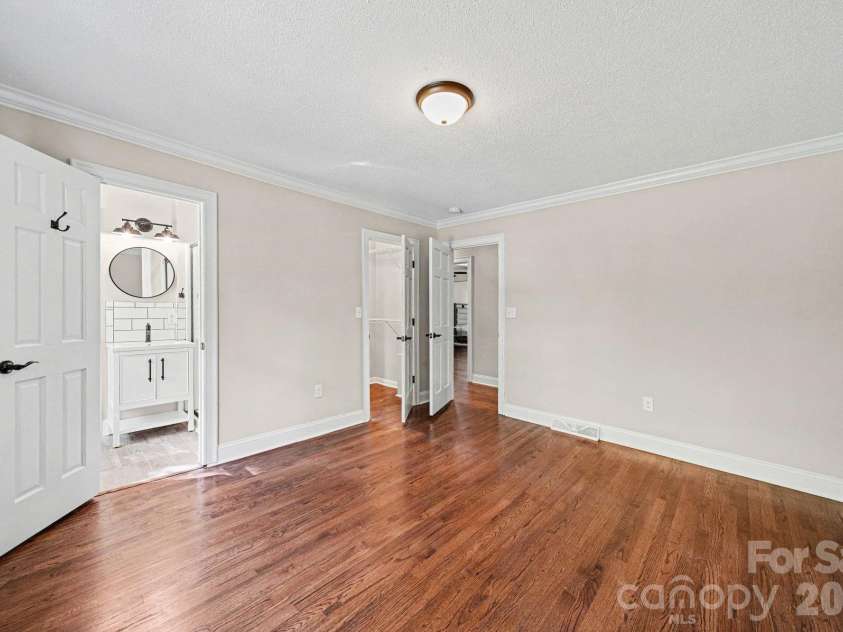 570 Crestside Drive, Concord, NC 28025.  MLS# CAR4362866, YatesRealty ID 18871. 