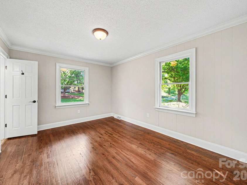 570 Crestside Drive, Concord, NC 28025.  MLS# CAR4362866, YatesRealty ID 18871. 