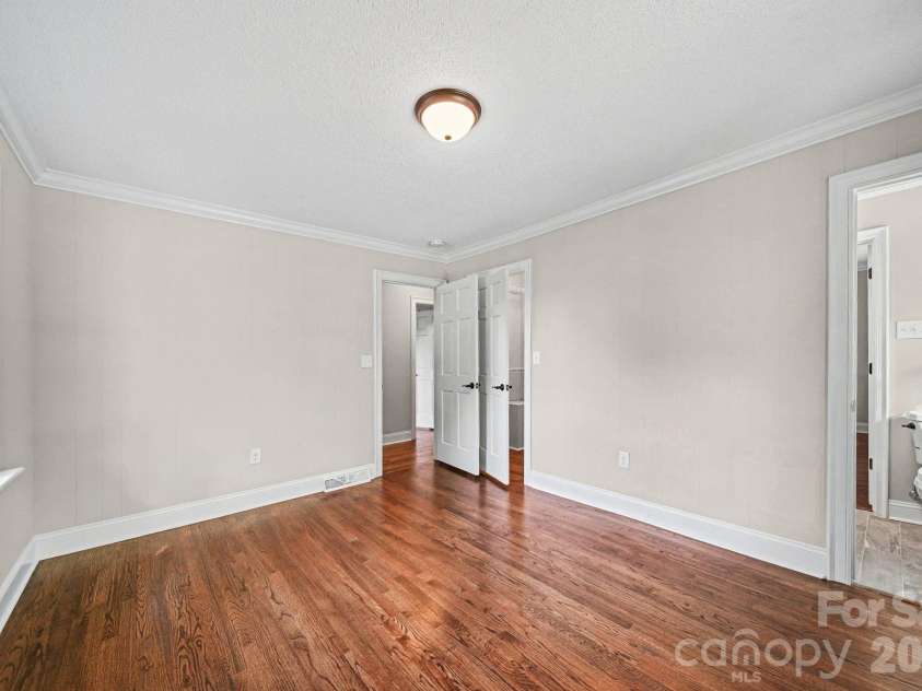 570 Crestside Drive, Concord, NC 28025.  MLS# CAR4362866, YatesRealty ID 18871. 