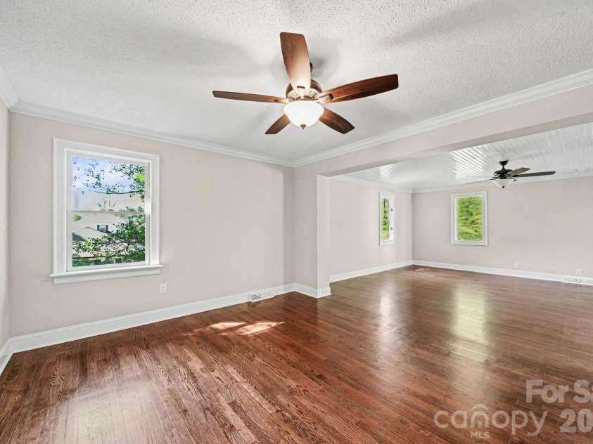570 Crestside Drive, Concord, NC 28025.  MLS# CAR4362866, YatesRealty ID 18871. 