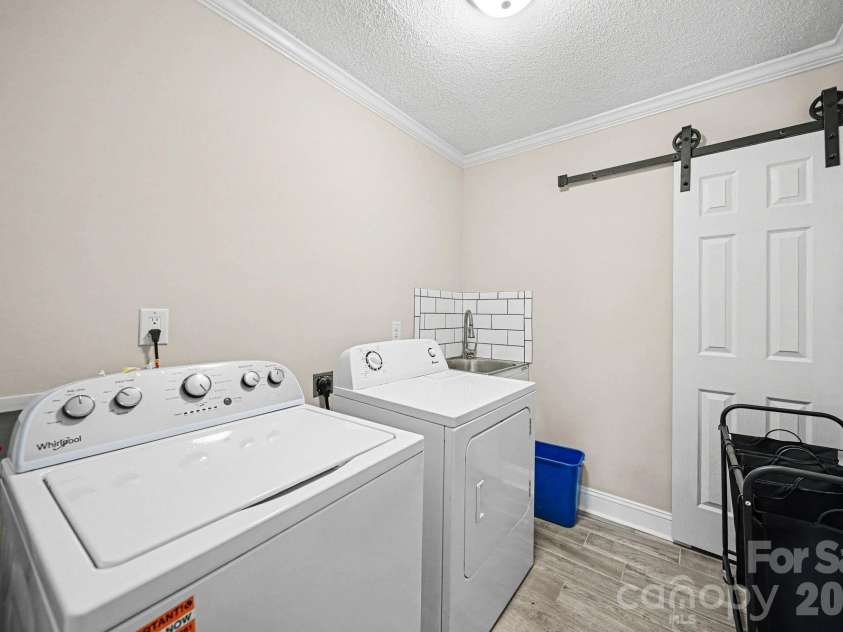 570 Crestside Drive, Concord, NC 28025.  MLS# CAR4362866, YatesRealty ID 18871. 