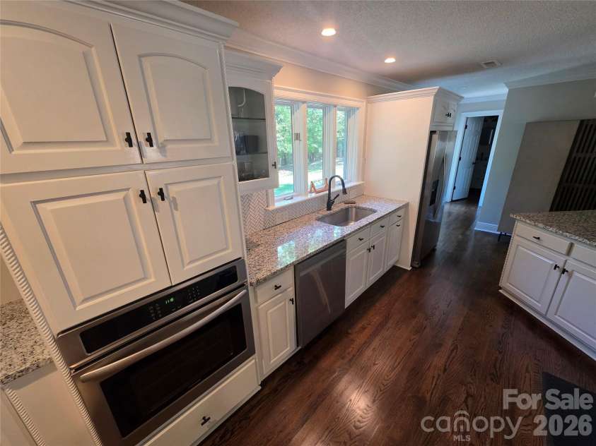 570 Crestside Drive, Concord, NC 28025.  MLS# CAR4433421, YatesRealty ID 18871. 