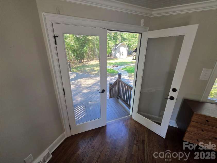 570 Crestside Drive, Concord, NC 28025.  MLS# CAR4433421, YatesRealty ID 18871. 