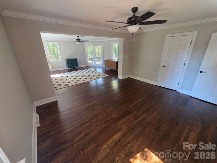 570 Crestside Drive, Concord, NC 28025.  MLS# CAR4433421, YatesRealty ID 18871. 