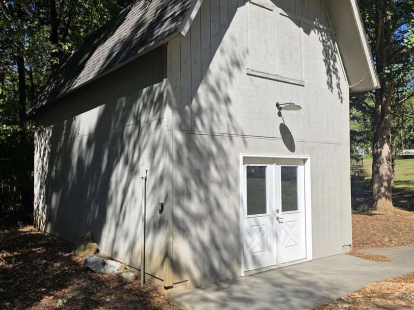 570 Crestside Drive, Concord, NC 28025.  MLS# CAR4433421, YatesRealty ID 18871. 