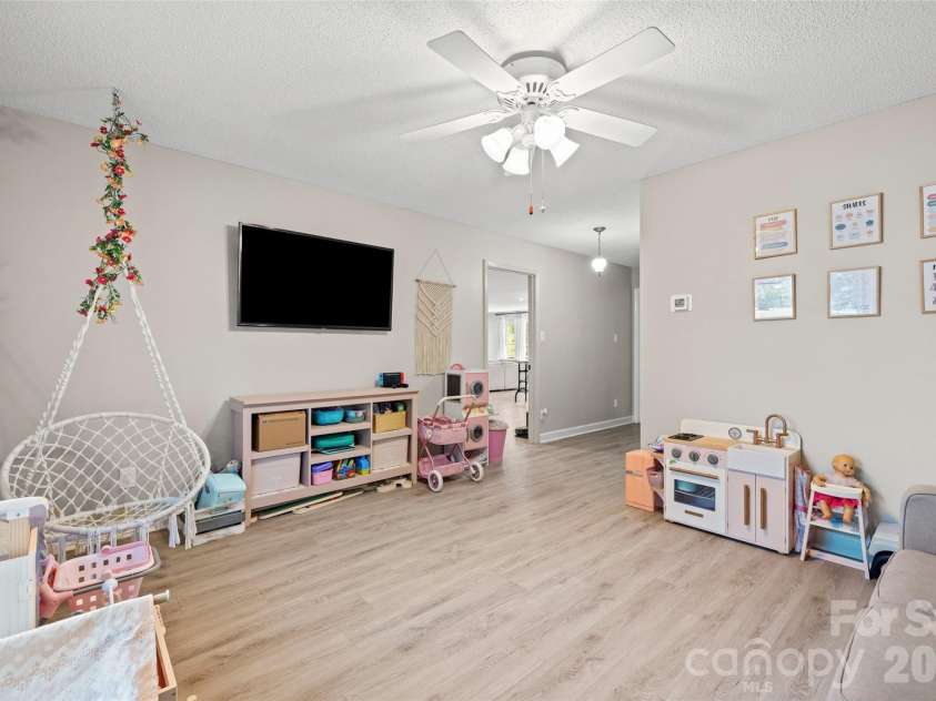 1709 Lakeview Drive, Monroe, NC 28112.  MLS# CAR4370444, YatesRealty ID 18875. 