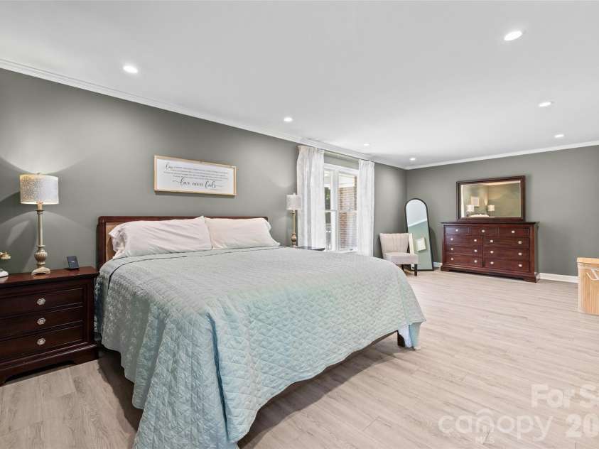 1709 Lakeview Drive, Monroe, NC 28112.  MLS# CAR4370444, YatesRealty ID 18875. 
