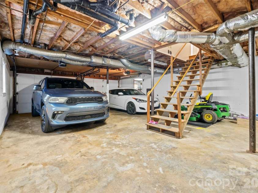 1709 Lakeview Drive, Monroe, NC 28112.  MLS# CAR4370444, YatesRealty ID 18875. 