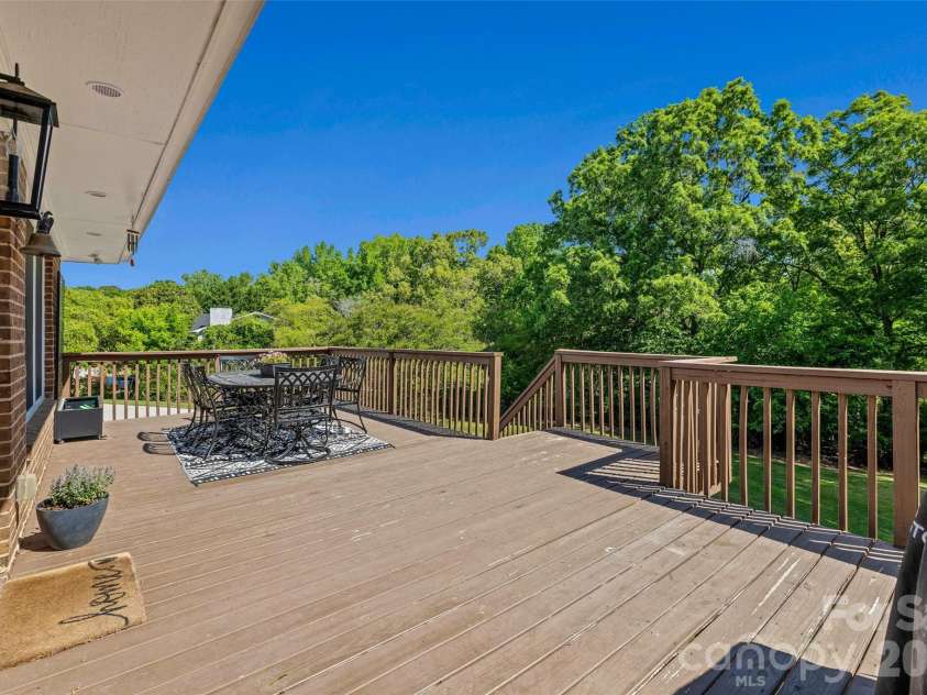 1709 Lakeview Drive, Monroe, NC 28112.  MLS# CAR4370444, YatesRealty ID 18875. 