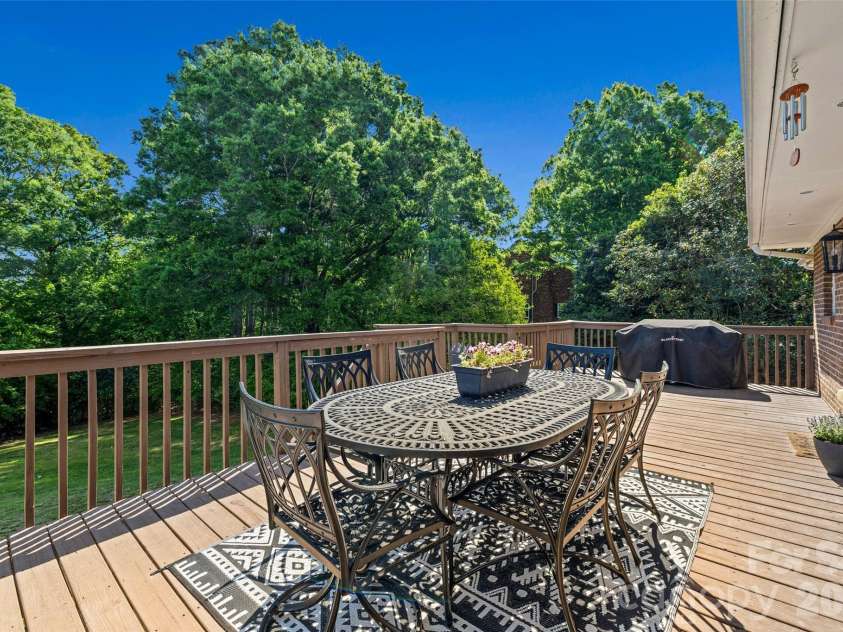 1709 Lakeview Drive, Monroe, NC 28112.  MLS# CAR4370444, YatesRealty ID 18875. 
