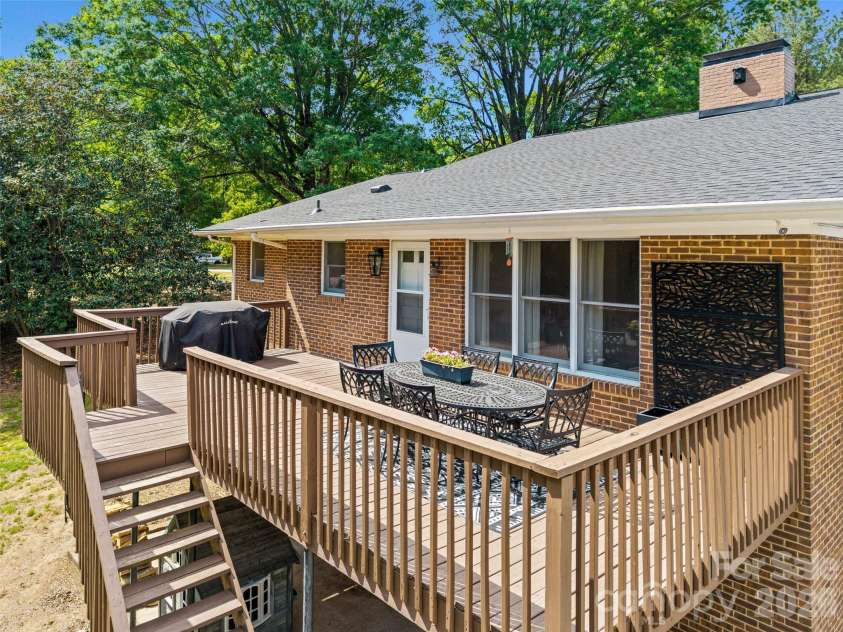 1709 Lakeview Drive, Monroe, NC 28112.  MLS# CAR4370444, YatesRealty ID 18875. 