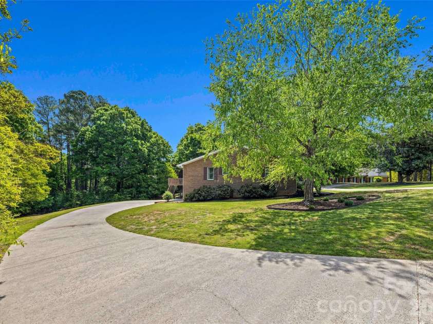 1709 Lakeview Drive, Monroe, NC 28112.  MLS# CAR4370444, YatesRealty ID 18875. 