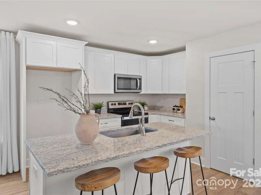 207 Putnam Street, Shelby, NC 28152.  MLS# CAR4270079, YatesRealty ID 18875. Representative Photo Only