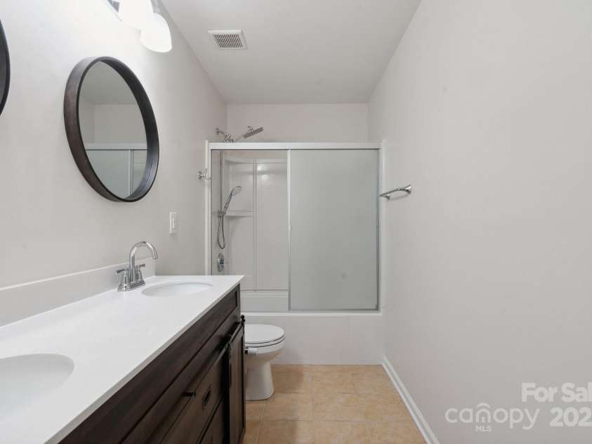 392 Winecoff Woods Drive, Concord, NC 28027.  MLS# CAR4259370, YatesRealty ID 18876. 