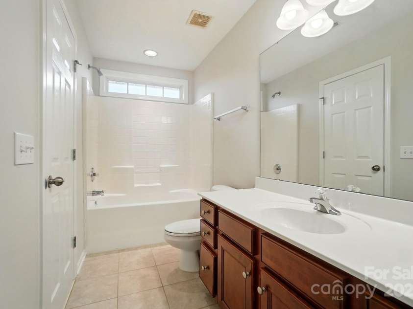 310 Rose Garden Court, Rock Hill, SC 29732.  MLS# CAR4202341, YatesRealty ID 18877. Second full bathroom upstairs.