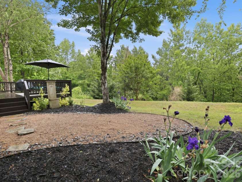 1177 Windsong Bay Lane, Tega Cay, SC 29708.  MLS# CAR4369095, YatesRealty ID 18879. Private Backyard