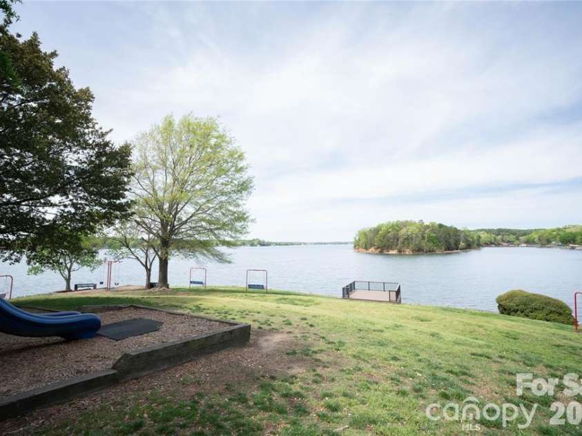 1177 Windsong Bay Lane, Tega Cay, SC 29708.  MLS# CAR4369095, YatesRealty ID 18879. Windjammer Park: Beach, Ski Team Events
